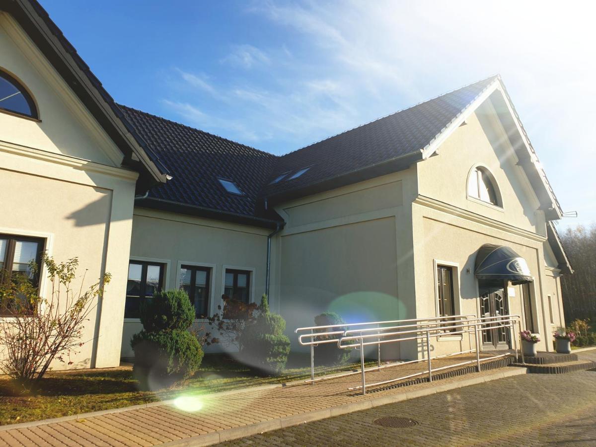 Pokoje Felix Slupsk Ngoại thất bức ảnh